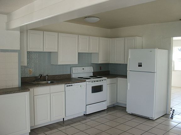 4th image of 45 Sunny Shore Dr