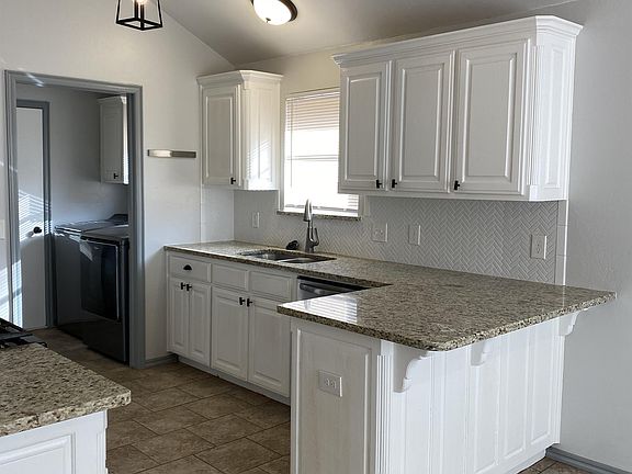5th image of 9609 Crooked Creek Ln