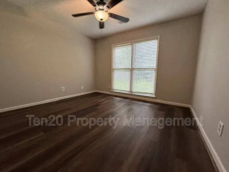 7185 Midland Chase Loop — Photo 4