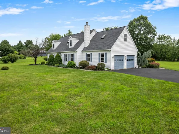 2453 Hieter Rd, Quakertown, PA 18951