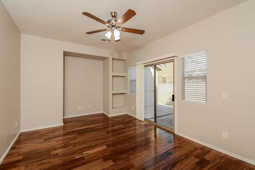3 bed, 3.0 bath, 1574 sqft, $1,930 — Photo 4