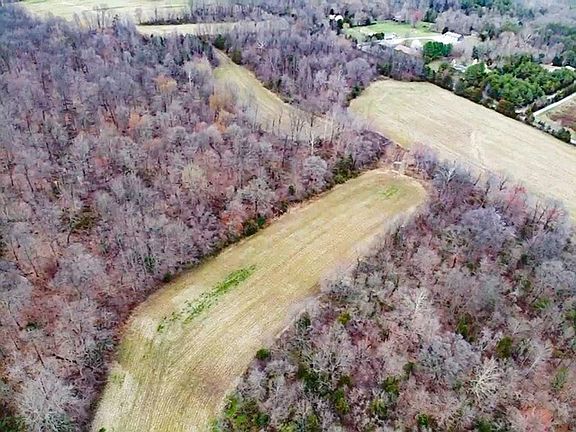 4th image of 2 Yount Rd