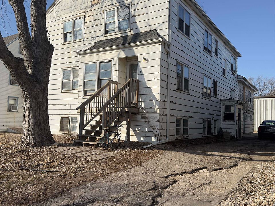 1st image of 21 W 1st St
