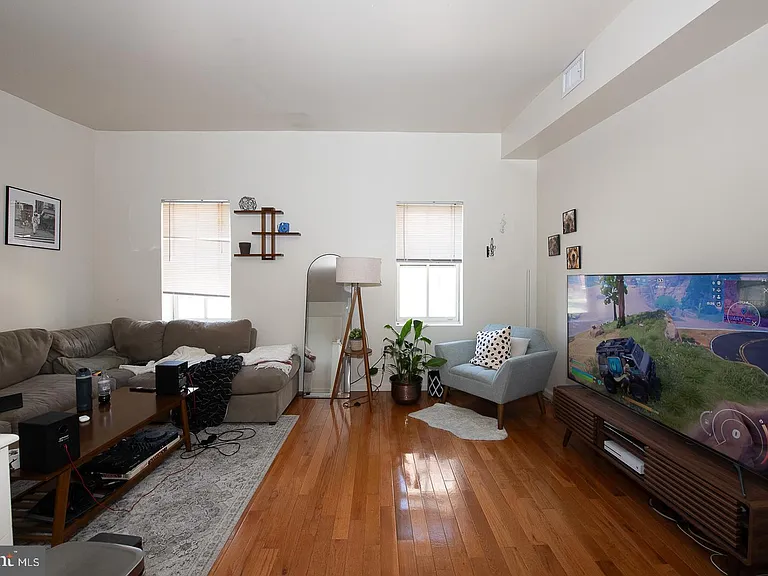 1526 Mount Vernon St #3 — Photo 6