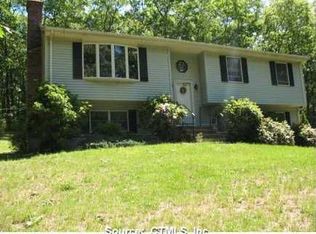 96 Van Cedarfield Rd, Colchester, CT 06415