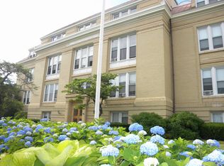 27 Havemeyer Pl APT C1, Greenwich, CT 06830