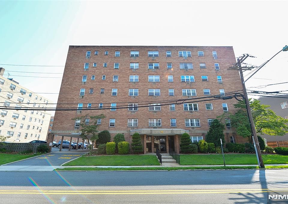 1st image of 25 Jefferson St APT 3D