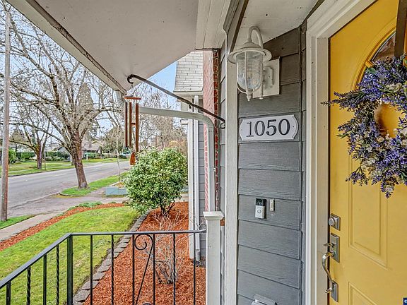 4th image of 1050 Summer St NE