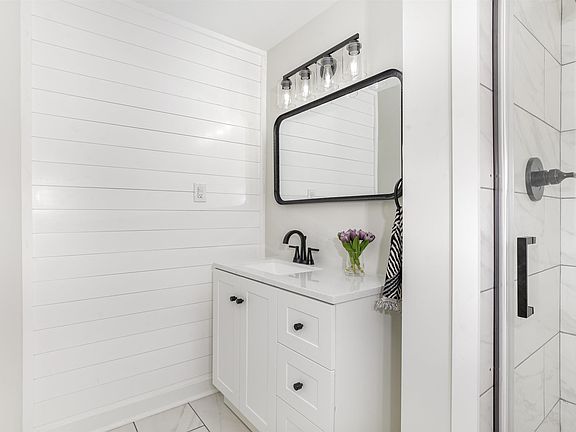 4th image of 3113 Whispering Pines Cir