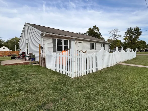 314 S Oak St, Vandalia, MO 63382