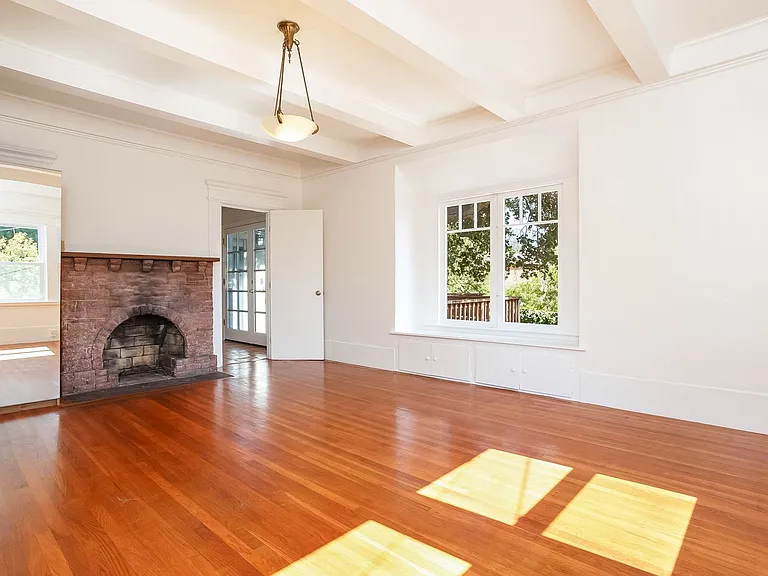 6458 Colby St — Photo 11