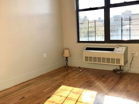 5th image of 41 Kosciusko St #305