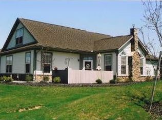617 Crossings Cir, Tallmadge, OH 44278