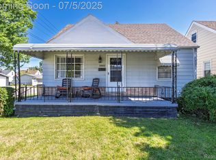 19801 Avalon St, Saint Clair Shores, MI
