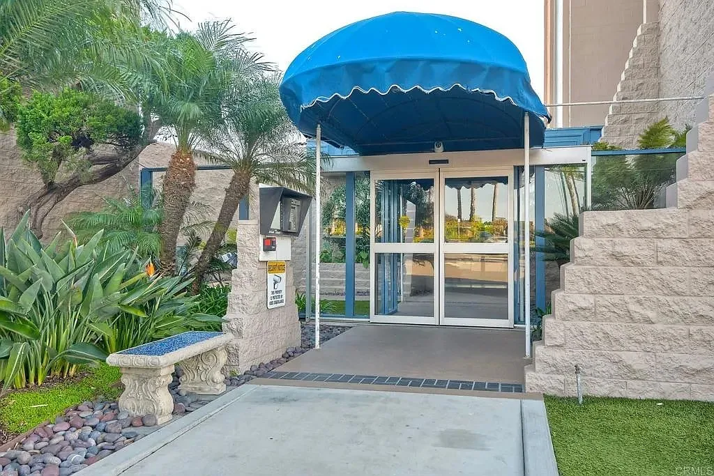 2 bed, 1364 sqft, $6,000 — Photo 3