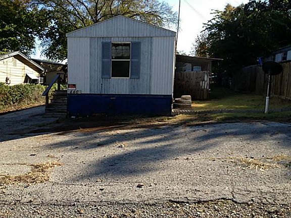 2nd image of 446 Sherman Dr