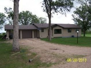 54392 Royal Oaks Cir, Parkers Prairie, MN 56361