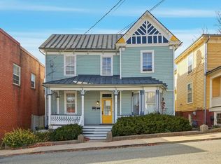 6 N Washington St APT B, Staunton, VA 24401