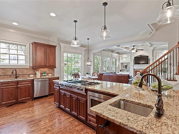 3rd image of 1854 Haven Park Cir