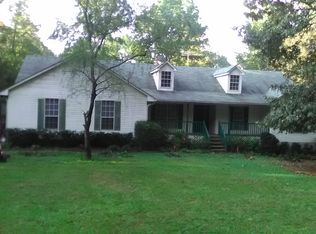 615 Beavers Rd, Grantville, GA 30220