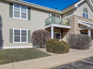 203 Kearney Way UNIT 201, Waunakee, WI 53597