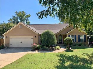 412 Beranda Cir, Douglasville, GA 30134