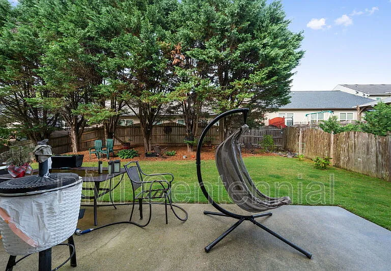 1816 Jameson Cir NE — Photo 30