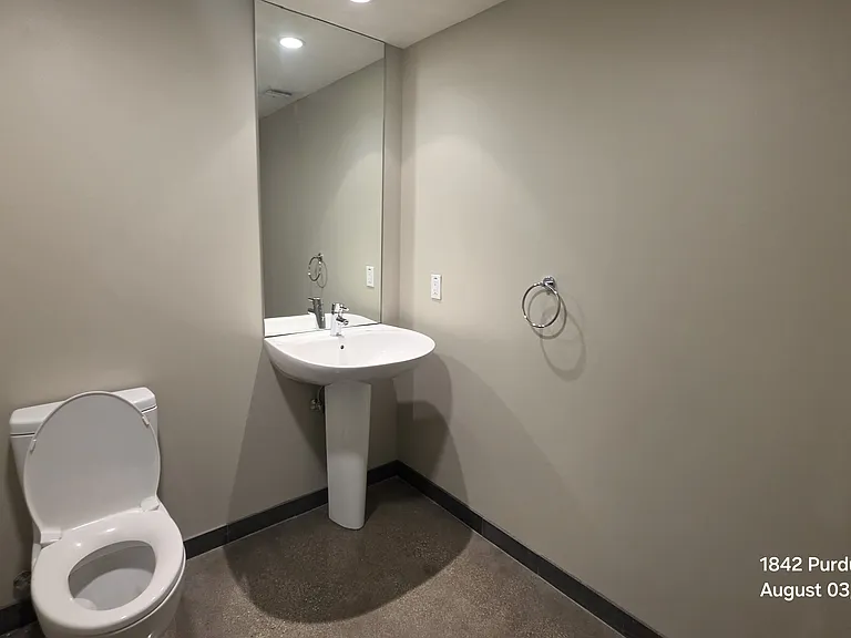 1842 Purdue Ave #105 — Photo 7