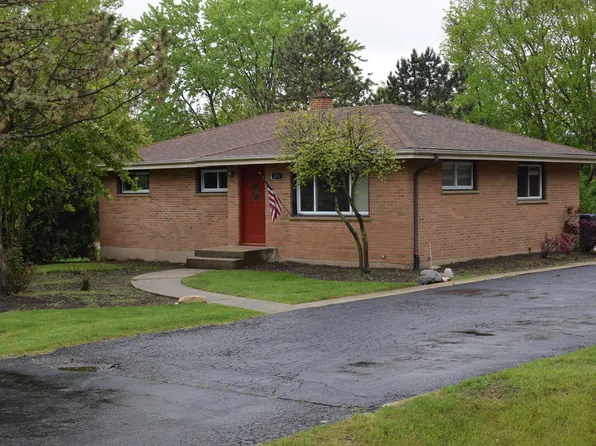 1012 Elsie Ave, Gurnee, IL 60031