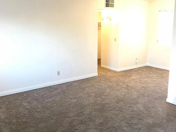 2nd image of 1371 E Madison Ave #El