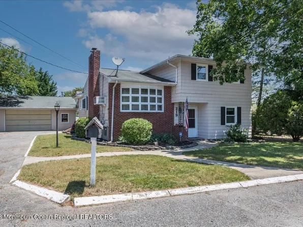 219 Forepeak Avenue, Beachwood, NJ 08722