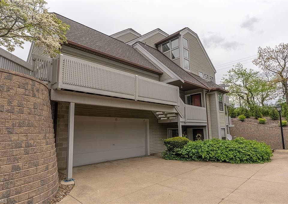 1st image of 23 Forest Cove Dr Unit 14