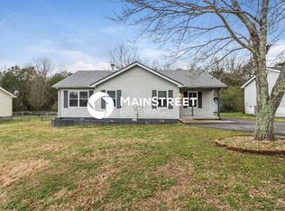 592 Woodcrest Dr, La Vergne, TN 37086
