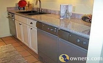 RIGHT SIDE OF KITCHEN 2