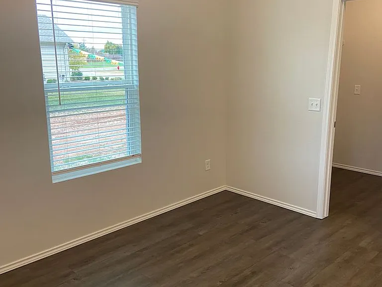 2024 Taylor St — Photo 13