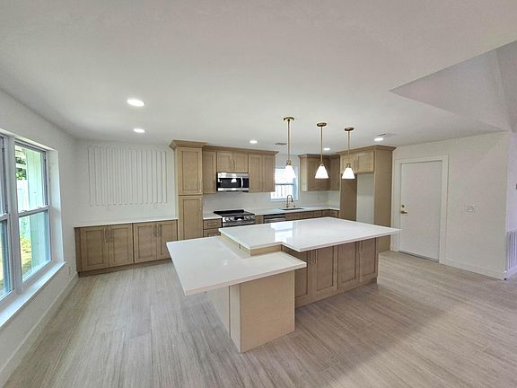 5th image of 5137 Oak Hill Road