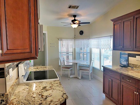 5th image of 19608 Woodfield Cir #119