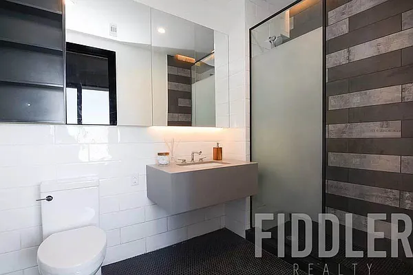 Rented by The KCI Group | media 4