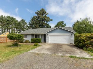 1925 NW 38th St, Lincoln City, OR 97367
