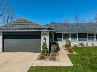 1527 Matterhorn Dr NE, Cedar Rapids, IA 52402
