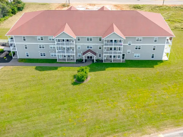 516 Macewen Rd #301, Summerside, PE C1N 0J6