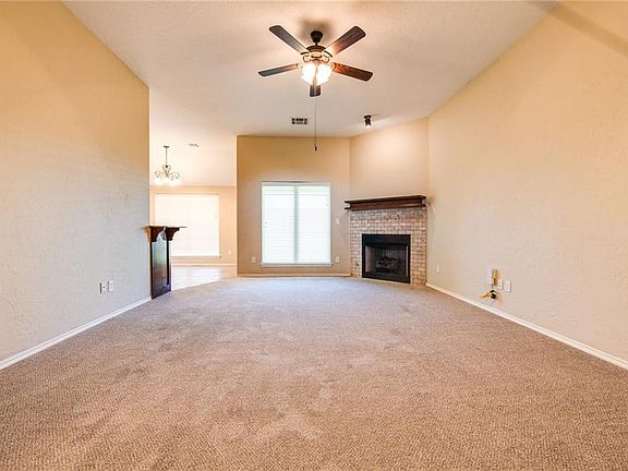 3rd image of 3401 Paul Dr