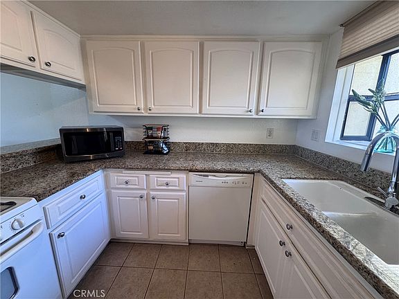 4th image of 3516 E Ransom St APT 303