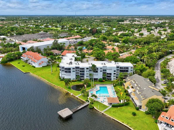 8200 LAKESHORE Drive #2010, Hypoluxo, FL 33462