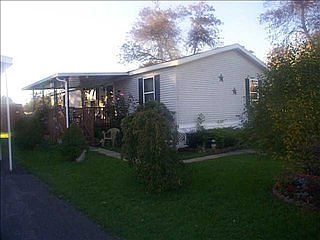 4th image of 38 Farmingdale Dr