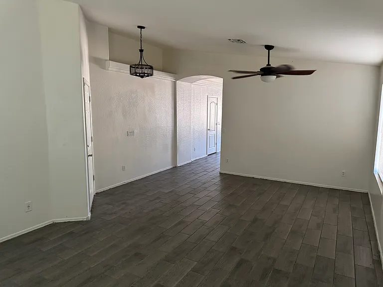 1880 E Kachina Dr — Photo 4