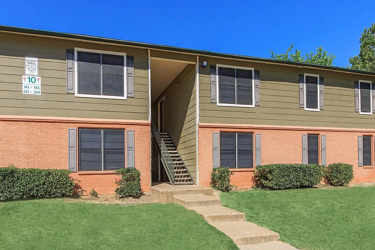 Rose Valley Apartments — Photo 2