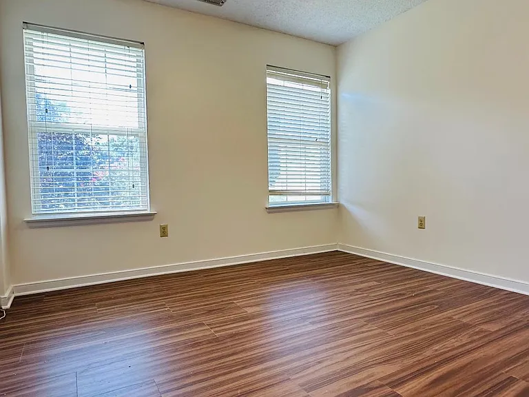 15206 Fern Hollow Ct — Photo 4