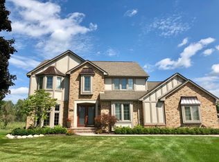 1897 Ridgefield Ct, Rochester Hills, MI 48306