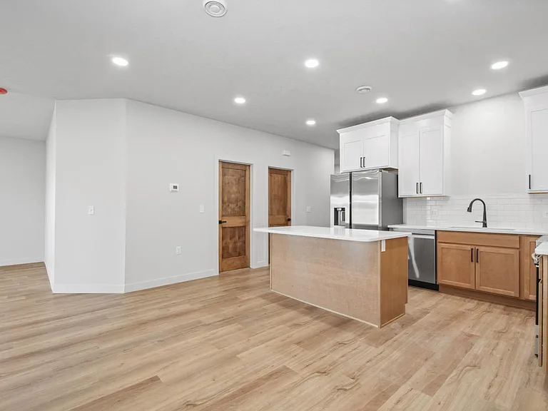622 W Matthew Trl — Photo 7